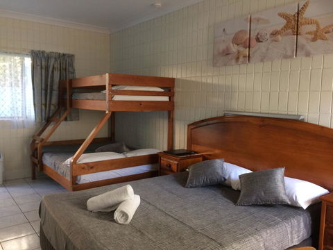 Tropical Palms Resort & 4WD Hire - Accommodation Asia 26