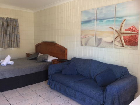 Tropical Palms Resort & 4WD Hire - Accommodation Asia 1