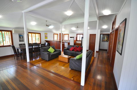 Island Adventure Holiday House - Accommodation Asia 5