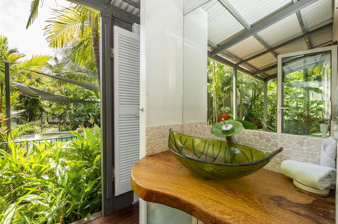 Whispering Palms - Accommodation China 8