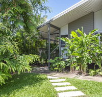 Whispering Palms - Accommodation China