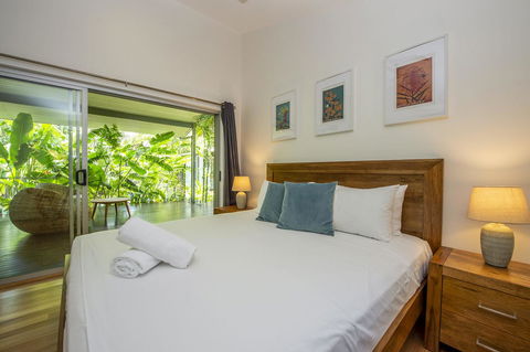 Whispering Palms - Accommodation China 10