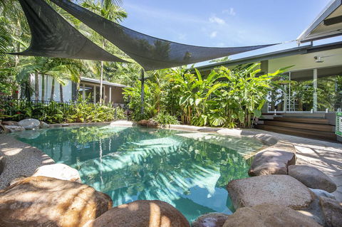 Whispering Palms - Accommodation China 2