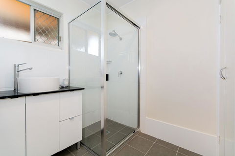 Lowset Sweetie, Central To Everything - Partridge St, Bongaree - Accommodation Asia 11