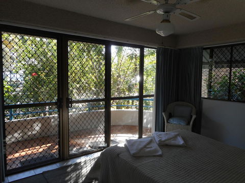 Placid Waters Holiday Apartments - Accommodation Asia 15