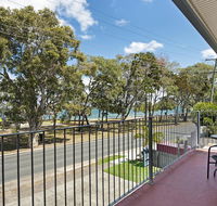 First floor unit close to shops park and waterfront