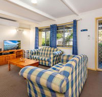 Pet Friendly Cottage in the Heart of Bribie - Wirraway St Bongaree