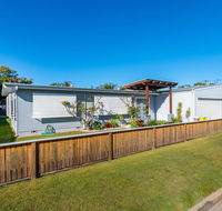 Fabulous Family Destination in Paradise Parade Bongaree - Accommodation Asia