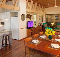 Claytons on Cylinder Beach Front - Accommodation Asia
