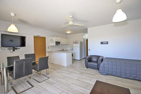 Anchorage On Straddie - Accommodation Asia 25