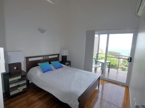 Blue Water Views 1 - Accommodation Asia 9