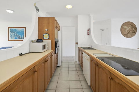 19 The Islander Resort - Accommodation Asia 1