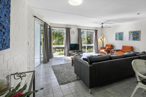 13 The Islander Resort - Accommodation Asia 7