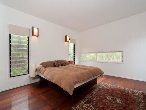 Aquila - Accommodation Asia 3