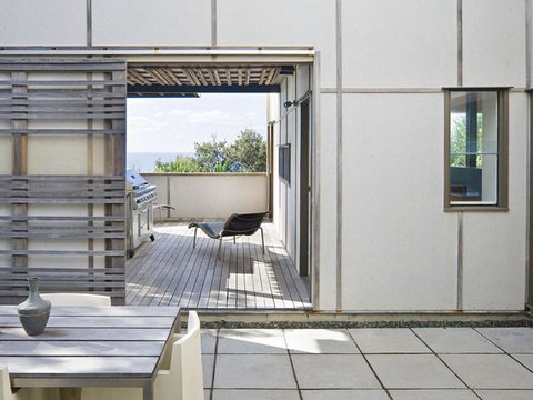 Aquila - Accommodation Asia 2