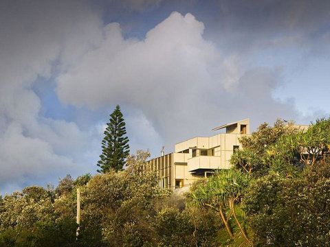 Aquila - Accommodation Asia 8