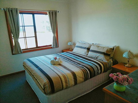 Baudins Accommodation And Restaurant - Accommodation Guide 1