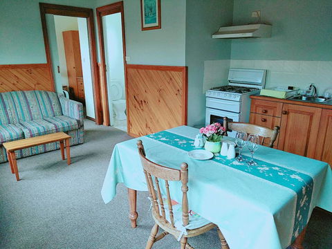 Baudins Accommodation And Restaurant - Accommodation Guide 10