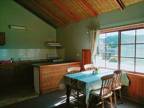 Baudins Accommodation And Restaurant - Accommodation Guide 11