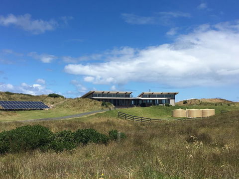 Turnstone Beach House - Accommodation Guide 10