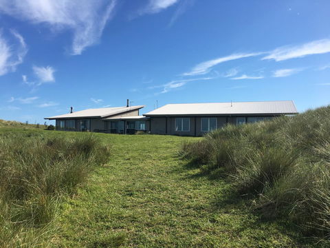 Turnstone Beach House - Accommodation Guide 0