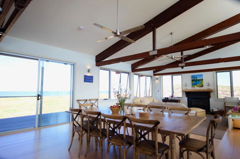 Turnstone Beach House - Accommodation Guide 13