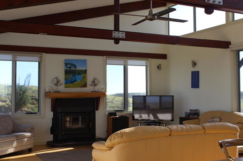 Turnstone Beach House - Accommodation Guide 4