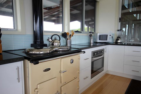 Turnstone Beach House - Accommodation Guide 14
