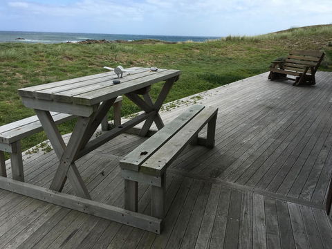 Turnstone Beach House - Accommodation Guide 1