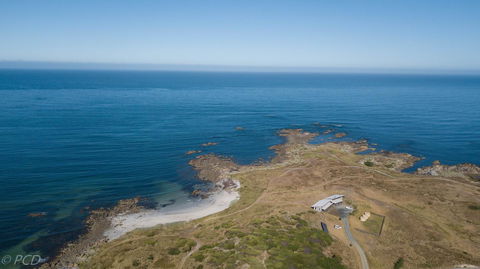 Turnstone Beach House - Accommodation Guide 3