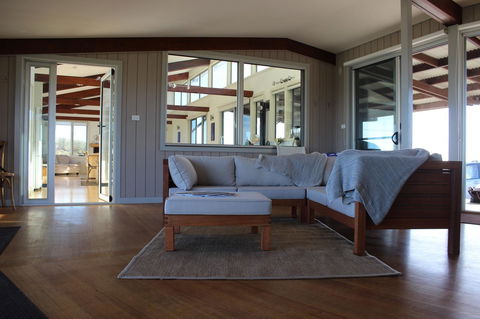 Turnstone Beach House - Accommodation Guide 12
