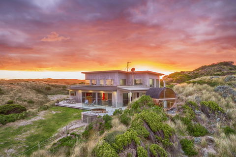 Porky Beach Retreat - King Island Escapes - Accommodation Asia 0