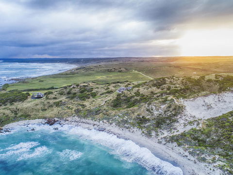 Porky Beach Retreat - King Island Escapes - Accommodation Asia 15