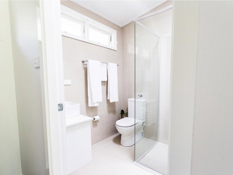 Pinetrees Lodge - Accommodation Asia 24