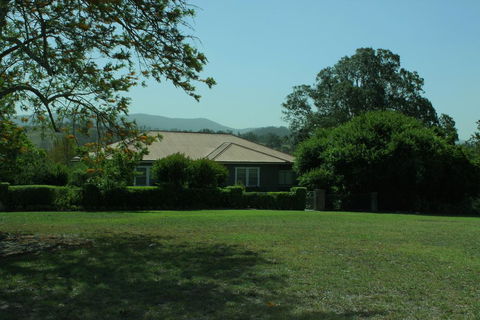Mansfield Cottage Barrington - Accommodation Guide 2
