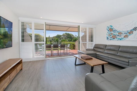 #4 James Cook Apartments - Accommodation Guide 2
