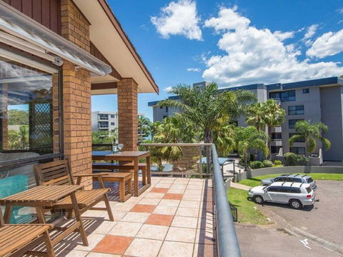 'COLUMBIA VIEWS', 2/9 COLUMBIA CLOSE - AIRCON, WIFI, NETFLIX, VIEWS & BOAT PARKING - Accommodation Asia 1