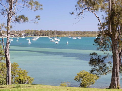 'Corlette Waterfront', 2/44 Danalene Parade - Waterfront Luxury, WIFI, Aircon, Boat Parking - Accommodation Asia 0