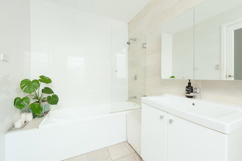 'Darling Lily' - Your Townhouse Hideaway - Accommodation Asia 3