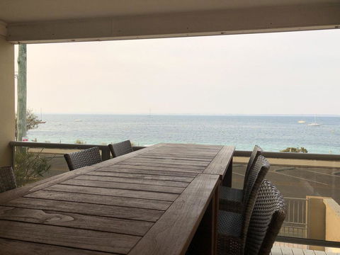 'Mooring Two Upstairs', 23 Shoal Bay Rd - Stunning Views, WIFI, Air Conditioning And Boat Parking - Accommodation Asia 1