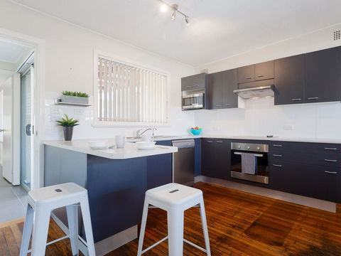 'Shoalz', 28 Rigney Street - Renovated Pet Friendly Cottage & Boat Parking - Accommodation Asia 3