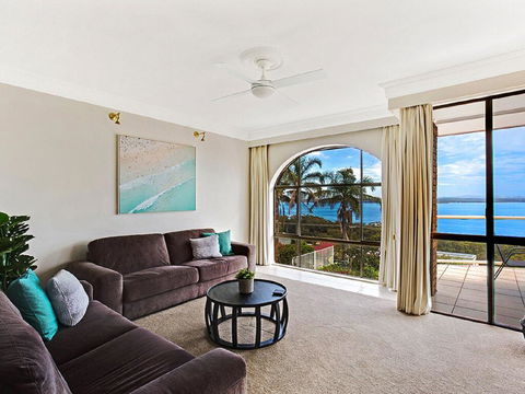 'The Bay', 25 Wallawa Rd - Huge Home With Aircon, Spectacular Views & Chromecast - Accommodation Asia 2