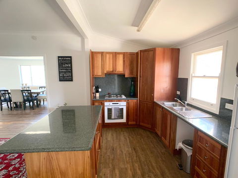 'The Wattles' - True Country Escape Near Wineries - Borenore - Accommodation Asia 1