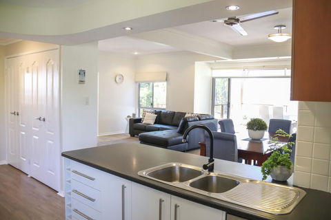 'Top Tier' Dog Friendly Holiday Home - Accommodation China 2