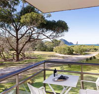 1 'Intrepid' 3 Intrepid Close - Amazing views of Shoal Bay only 100m from the Beach - Accommodation Asia