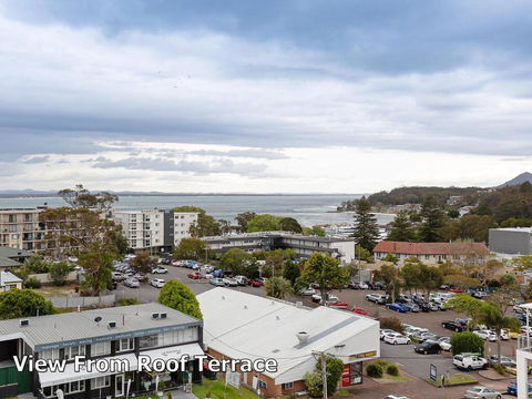 1 'Seaview', 9 Church Street - Huge Air Conditioned Unit With Lift & WIFI - Accommodation Asia 0
