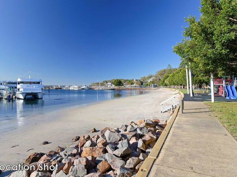 1 'Teramby Court' 104 Magnus Street - In Nelson Bay CBD - Accommodation Asia 1