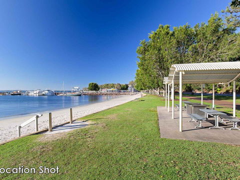 1 'Teramby Court' 104 Magnus Street - In Nelson Bay CBD - Accommodation Asia 3