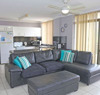 1 'The Commodore' 9-11 Donald St - Ground Floor Unit Close To Shops Cafe's And Marina - Accommodation Asia
