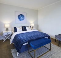 1 Bdrm Top Floor Apt With Sunroom